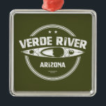 Ornement Carré Argenté Verde River Arizona Kayak<br><div class="desc">La rivière Verde Wild And Pittoresque traverse les zones sauvages de Mazatzal et de Cedar Bench au sud de Camp Verde,  en Arizona,  et est un paddle et un centre récréatif.</div>