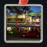 Ornement Carré Argenté Vie nocturne sur Ocean Drive, South Beach, Miami<br><div class="desc">Vie nocturne sur Ocean Drive,  South Beach,  Miami Beach,  Floride,  États-Unis � Greg Johnston / DanitaDelimont.com</div>