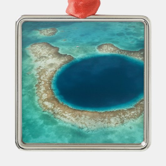 Ornement Carré Argenté Vue aérienne de Blue Hole, voilier mouillé (Devant)