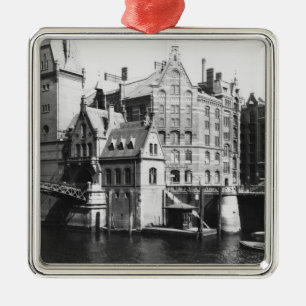 Ornement Carré Argenté Vue du Speicherstadt Hambourg, c.1910