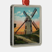Ornement Carré Argenté Vue d'un vieux moulin à vent (Droite)