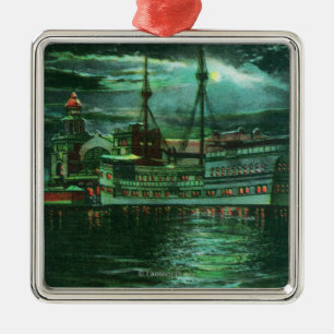 Ornement Carré Argenté Vue éclairée par la lune de l'hôtel de bateau d