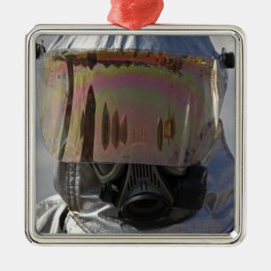 Ornement Carré Argenté Vue en gros plan d'un sapeur-pompier