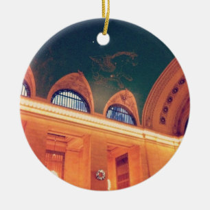 Ornement central grand de plafond de station