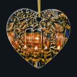 Ornement Cœur En Céramique Chanukah Menorah avec des lumières d'huile<br><div class="desc">Belle peinture d'un menorah de Chanukah d'huile avec les comprimés gravés métalliques.</div>