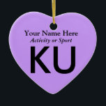 Ornement Cœur En Céramique Lettre de Varsité du collège ou du secondaire Keep<br><div class="desc">Cliquez sur "personnaliser" pour personnaliser ce cadeau avec votre arrière - plan et vos jeux de couleurs.</div>