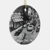 Ornement de Chagrin Falls noire et blanche, Ohio (Droite)