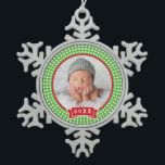 Ornement de garde de photos de nouveau-nés personn<br><div class="desc">Beau ornement de Noël conçu sur mesure. Personnalisez-le avec votre photo bébé et l'année,  ou tout autre message personnalisé que vous voulez ajouter. Cliquez sur Customiser pour modifier les polices ou ajouter d'autres photos pour créer votre propre modèle de décoration de vacances. Un cadeau spécial et unique !</div>