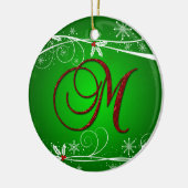 Ornement de Noël M initial en rouge et vert de hou (Gauche)
