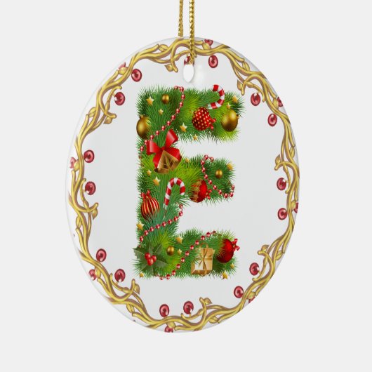 ornement décoré d'un monogramme initial de Noël (Droite)