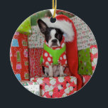 Ornement d'Elf Lola B. Boston<br><div class="desc">Le meilleur aide de Père Noël,  Lola. Boston.</div>