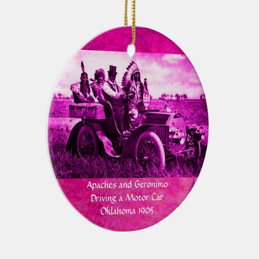 ORNEMENT EN CÉRAMIQUE APACHES ET GERONIMO CONDUISANT UNE VOITURE À MOTEU (Droite)