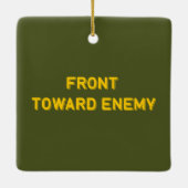 ORNEMENT EN CÉRAMIQUE AVANT VERS L'ENNEMI (Dos)