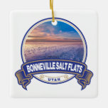 Ornement En Céramique Bonneville Salt Flats Utah Insigne de voyage<br><div class="desc">Bonneville Salt Flats design photoréaliste. Il s'agit d'une poêle à sel densément emballée dans le comté de Tooele,  dans le nord-ouest de l'Utah.</div>