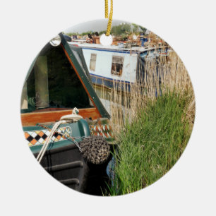 ORNEMENT EN CÉRAMIQUE CANAUX