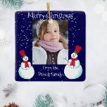 Ornement En Céramique Carte de Noël personnalisée Snowman<br><div class="desc">Un joli ornement personnalisé de gardien de Noël avec un design de bonhomme de neige heureux. Ajoutez simplement votre photo et votre texte pour créer une décoration d'arbre unique parfaite pour donner à la famille et aux amis.</div>