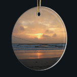 Ornement En Céramique Casquette Rin Beach Sunrise ... Koh Phangan, Thaïl<br><div class="desc">Rin or Haad Rin is a peninsular beach area and town on the southern tip of Koh Phangan, en Islande dans le Gulf of Thaïland. Its two main beaches are Sunset Beach (Hat Rin Nai) to the south and the larger Sunrise Beach (Hat Rin Nok) to the north. The infamous...</div>