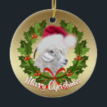 Ornement En Céramique CHAT Angora Chèvre Doe Santa Chape Noël<br><div class="desc">Magnifique Angora Chèvre Doe Peinture personnalisée par la chèvre de GetYerGoat™ Tout décoré dans son chapeau de Père Noël, entouré d'une couronne verte de Noël de Holly sur un arrière - plan d'or d'un côté et arrière - plan de Silver Bokeh de l'autre - Customisez le salut qui dit Joyeux...</div>