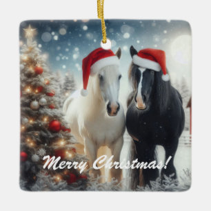 Ornement En Céramique Chevaux blancs et noirs portant des chapeaux de pè