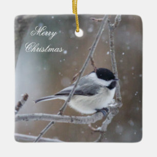 Ornement En Céramique Chickadee dans la neige d'hiver - oiseau chanteur