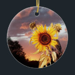 ORNEMENT EN CÉRAMIQUE COUCHER DE SOLEIL ET ROSE EN ÉTÉ<br><div class="desc">Photographie colorée, Paysage d'été avec nuages violets et tournesols magiques Photographie artistique et design graphique par Alessandro Lumini (c). Vous pouvez customiser avec vos initiales et votre propre texte pour le faire-part mariage, , enregistrer la date, merci, douches nuptiales, anniversaires, beach party, douches fiançailles anniversaire, ou à peu près tout...</div>