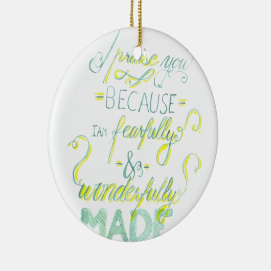 Ornement En Céramique Craintivement et merveilleusement fait (Droite)