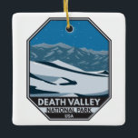 Ornement En Céramique  Death Valley National Park Night Sky Vintage<br><div class="desc">Design vectoriel de Death Valley. Le parc est connu pour Titus Canyon,  avec une ville fantôme et des rochers colorés,  et les salines du bassin de Badwater,  point le plus bas de l'Amérique du Nord.</div>