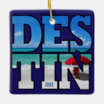 Ornement En Céramique Destin FL Beach Umbrella Typographie Utiliser sa p<br><div class="desc">Utilisez votre propre photo à l'arrière de cet ornement de Noël Destin, Floride avec le mot DESTIN en caractères gras empilés. Si vous avez voyagé à Destin, en Floride, cette année, vous voudrez vous souvenir du voyage avec cet ornement unique de gardiens de Noël avec une image de l'eau bleu...</div>