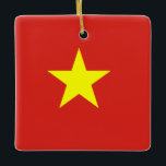 Ornement En Céramique Drapeau vietnamien<br><div class="desc">Produits World Flag personnalisables - N'hésitez pas à ajouter votre propre texte.</div>