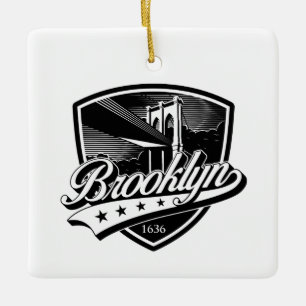 Ornement En Céramique Elegant Brooklyn Shield et Swoosh Design