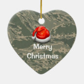 Ornement En Céramique États-Unis Green Camo Heart Joyeux Noël Ornament (Dos)