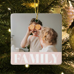 Ornement En Céramique Famille Pastel Rose moderne Cadeau photo<br><div class="desc">Famille Pastel Rose moderne Cadeau photo</div>