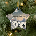 Ornement En Céramique "Golden Winter Glow"<br><div class="desc">Célébrez la beauté enchanteresse de l'hiver avec ses silhouettes élégantes en noir et blanc représentant des paysages enneigés sereins et des activités hivernales joyeuses. Contre un arrière - plan doux, de subtiles touches dorées apportent chaleur et magie, ce design est parfait pour évoquer l'esprit de la saison. "Image originale générée...</div>