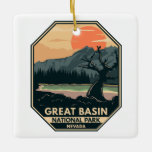 Ornement En Céramique Great Basin National Park Emblem rétro<br><div class="desc">Grande conception vectorielle du bassin. Le parc se trouve dans le désert du Grand Bassin et abrite la plupart des montagnes du Serpent du Sud.</div>