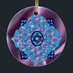 Ornement En Céramique Hanoukka<br><div class="desc">Les bleus de tous les nuances,  lilas et lavande dans une forme de fleur avec une étoile hexagone nouée au centre est une grande manière de célébrer Hanoukka et d'exprimer votre individualité en même temps.</div>