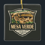 Ornement En Céramique Illustration du parc national Mesa Verde Travel Ar<br><div class="desc">Design d'illustration vectorielle Mesa Verde. Le parc est connu pour ses maisons de falaises antiques Puebloan bien préservées,  notamment l'immense Cliff Palace.</div>