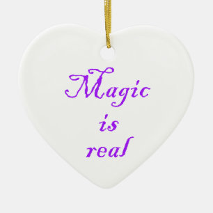 Ornement En Céramique La magie est l'ornement du coeur réel