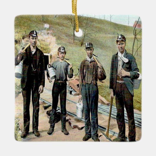 Ornement En Céramique Les mineurs 1910 (Devant)