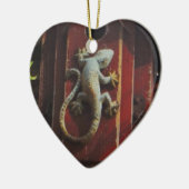 Ornement En Céramique lézard gris sur bois usé (Gauche)