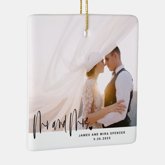 Ornement En Céramique M. & Mrs Script Heart Modern Mariage Bliss Photo (Droite)