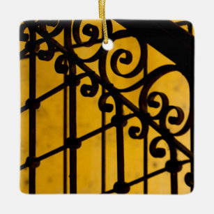 Ornement En Céramique motif de porte de fer en jaune à Cuba