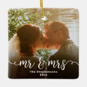 Ornement En Céramique Mr & Mrs Elegant Script Overlay Double Side Photo (Devant)
