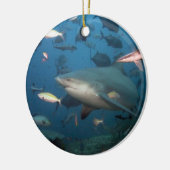 Ornement En Céramique nager avec des requins (Gauche)