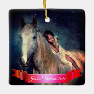 Ornement En Céramique Noël de beau cheval blanc et de petite fille