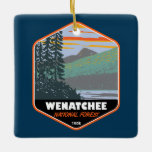Ornement En Céramique Okanogan Wenatchee National Forest Washington<br><div class="desc">OEuvre d'Okanogan Wenatchee National Forest vectorielle design. Waptus Lake dans la forêt nationale de Wenatchee,  à l'est de la chaîne de montagnes Cascade,  État de Washington.</div>