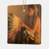 Ornement En Céramique Old War Bonnet par Joseph Henry Sharp (Gauche)