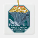Ornement En Céramique Parc national de Kings Canyon Sunset Vintage<br><div class="desc">Kings Canyon dessin vectoriel. Le parc est connu pour ses énormes séquoias,  notamment le géant General Grant Tree à Grant Grove.</div>