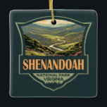 Ornement En Céramique Parc national de Shenandoah Illustration Voyage Ré<br><div class="desc">Shenandoah dessin vectoriel. Le Skyline Drive court sur toute sa longueur,  et un vaste réseau de sentiers comprend une section du sentier longue distance des Appalaches.</div>