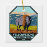 Ornement En Céramique Parc national de Yellowstone Bison nord-américain<br><div class="desc">Design vectoriel de Yellowstone. Le parc comprend des canyons spectaculaires,  des rivières alpines,  des forêts luxuriantes,  des sources chaudes et des geysers qui brassent,  dont son plus célèbre,  Old Faithful.</div>