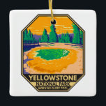 Ornement En Céramique Parc national de Yellowstone Matin Glory Pool Rétr<br><div class="desc">Design vectoriel de la forêt de Yellowstone. Le parc comprend des canyons spectaculaires,  des rivières alpines,  des forêts luxuriantes,  des sources chaudes et des geysers qui brassent,  dont son plus célèbre,  Old Faithful.</div>